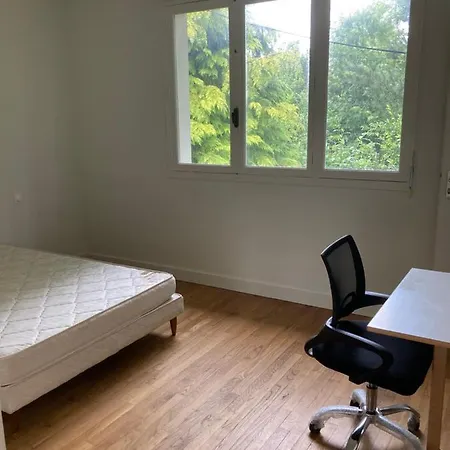 Etage Avec Acces Independant Dans Une Maison Avec Grand Parc Holiday home Lorient