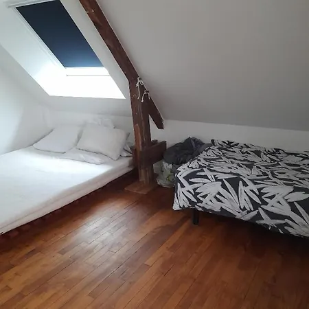 Etage Avec Acces Independant Dans Une Maison Avec Grand Parc Dom wakacyjny *